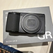 NEW Ricoh GR IV Digital Camera 25.7MP APS-C 28mm F2.8 Compact Black