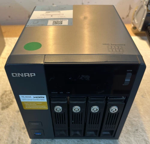 QNAP TS-453A 4-Bay NAS 4GB Ram - Intel Quad Core 1.6Ghz (Combo Nas) W/Power Supp