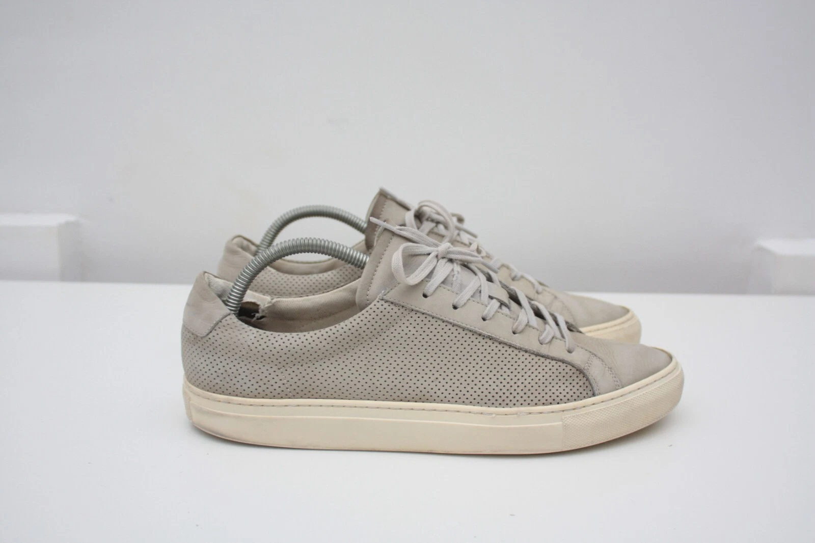 Common Projects Sneaker bassa grigia