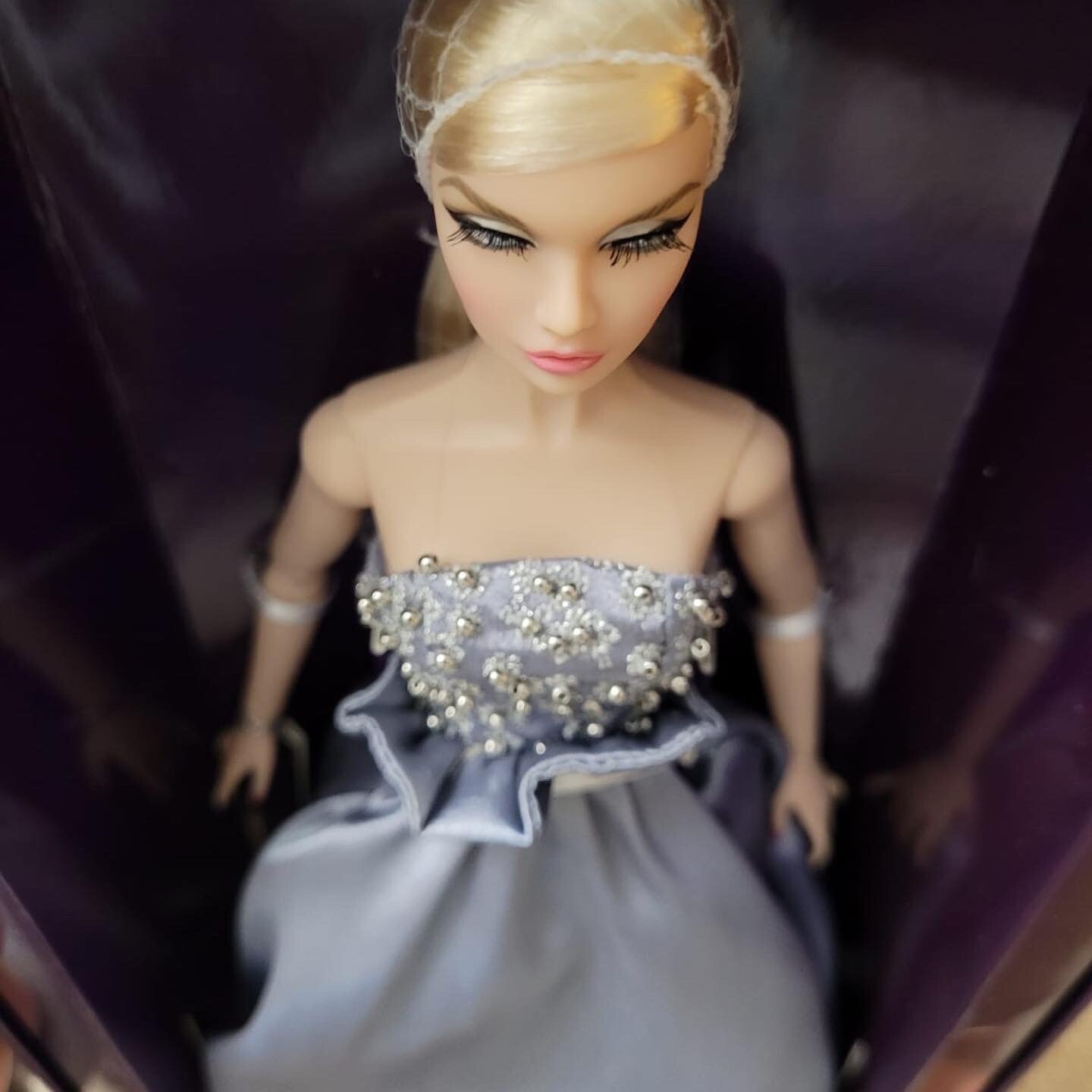 Integrity Toys Poppy Parker Silver Soiree 2021 Main Convention