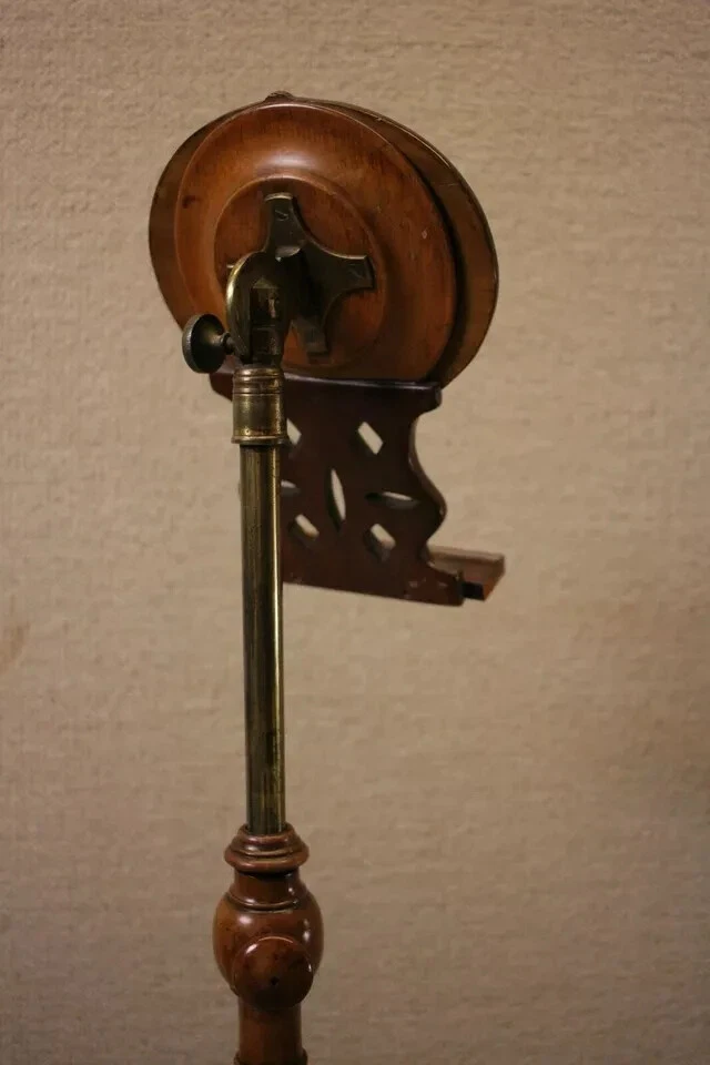 Soporte de música ajustable inglés victoriano con figuras incrustadas - decorativo antiguo Foto 3 de 4