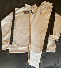 Men  s Sweatsuit Gray Size Large