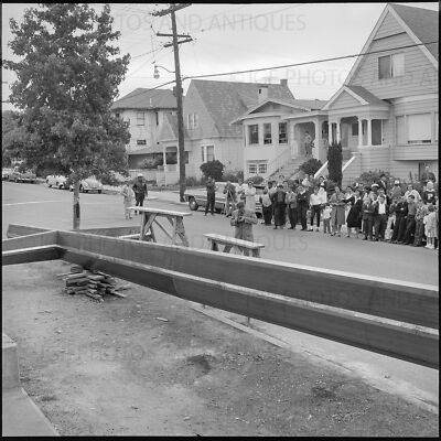1960S OAKLAND DIVERSE CROWD STREET FOUND VTG FOUND MEDIUM FORMAT B&W NEGATIVE 3