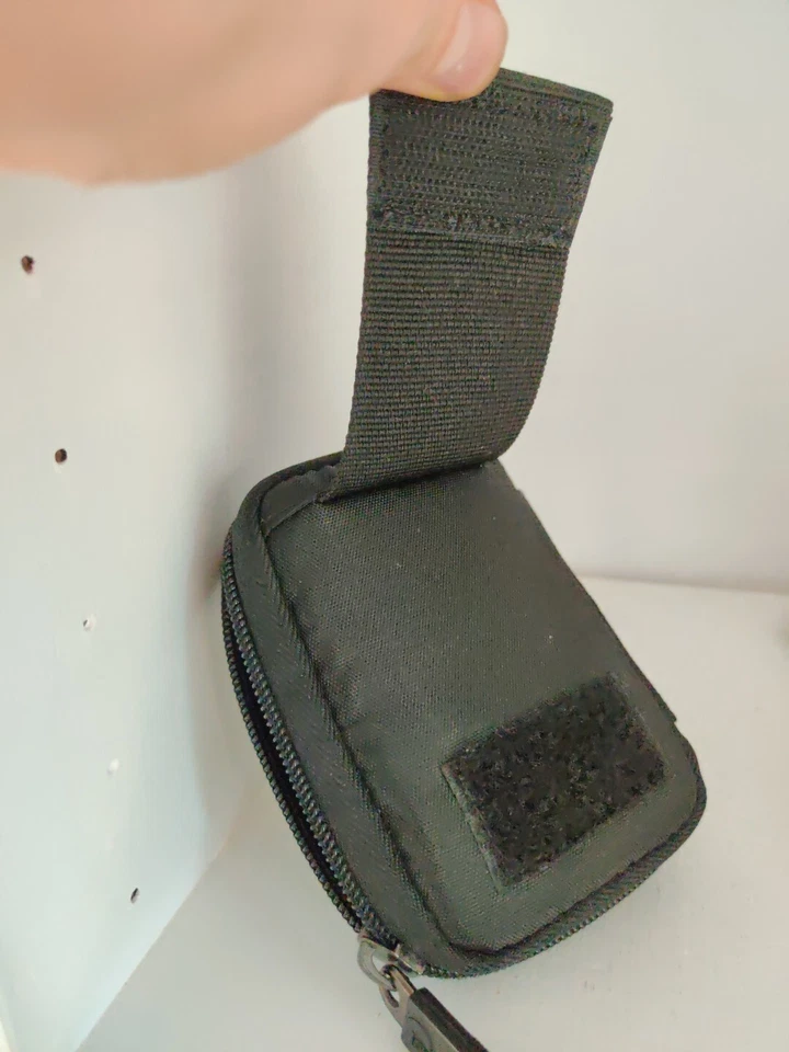 Lowepro D Res 4M Small Compact Camera Case For Pocket Digital Camera - Image 3 of 4