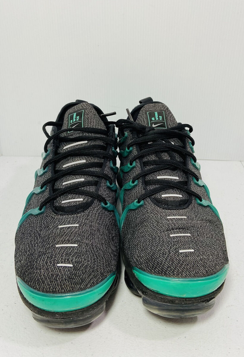 Nike Men's Air VaporMax Plus Running Shoes, Black/Clear Emerald, 9