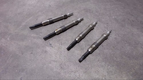 Glühkerzen Glühstifte Glühanlage 0100226436 Opel Astra GTC 1.9 Cdti DPF Bj 2007