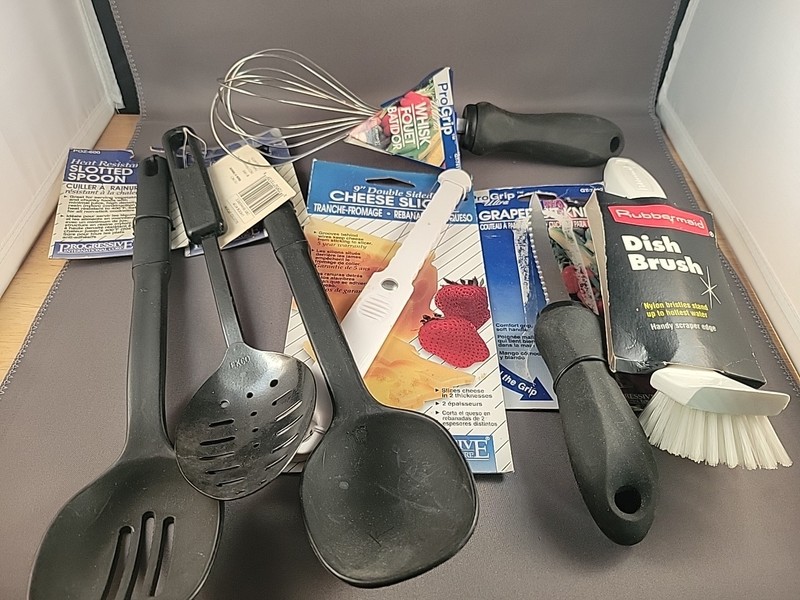 Lot Of 7 Kitchen Items:Spoons, Cheese Slicer, Grapefruit Knife, Dish Brush-Whisk