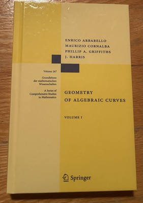 Geometry of Algebraic Curves: Volume I