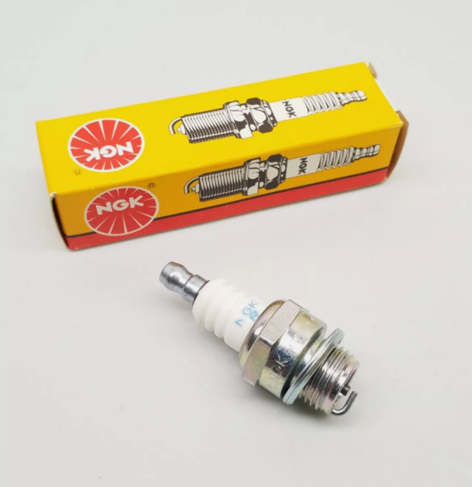 NEW OEM NGK SPARK PLUG 7421 BMR6A QTY-2