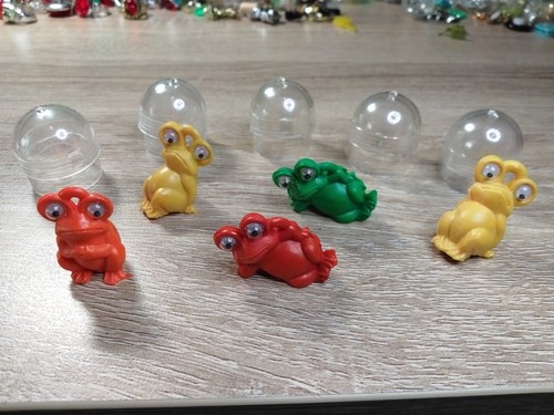 1960's Rubber Erasers Rare Pencil Tops Moving Eyes Lot of 5Hong Kong 