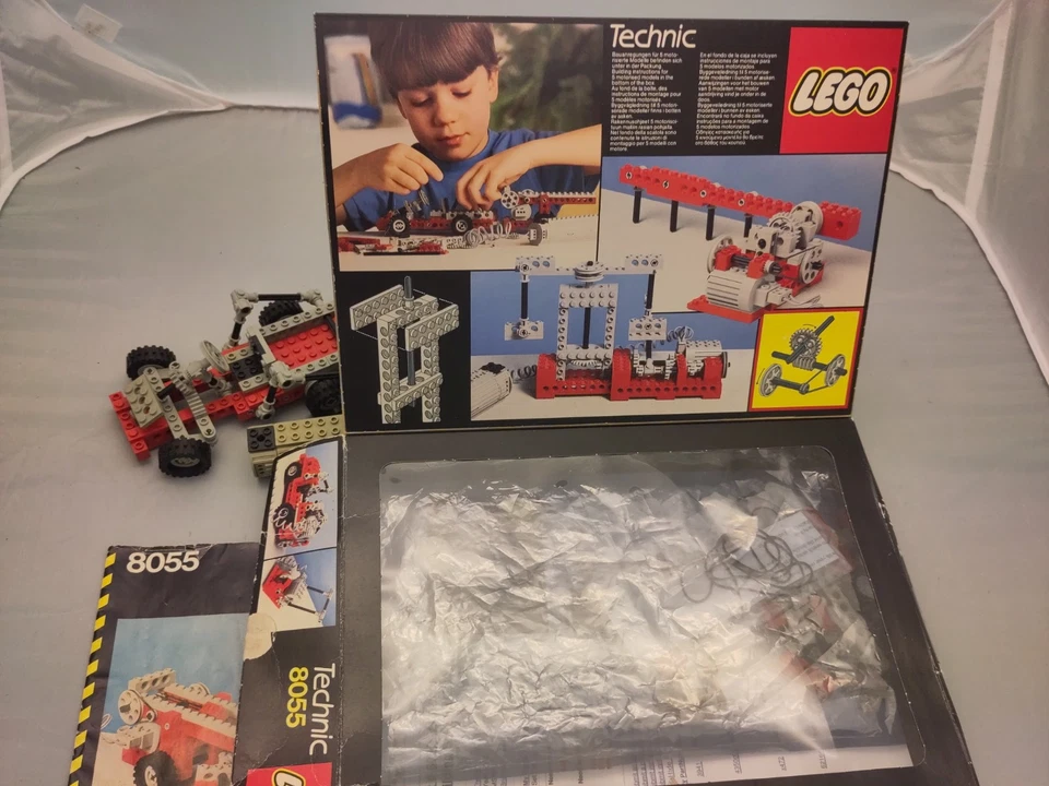 LEGO Technic 8055 Universal Building Set with Motor, photo 2 of 5