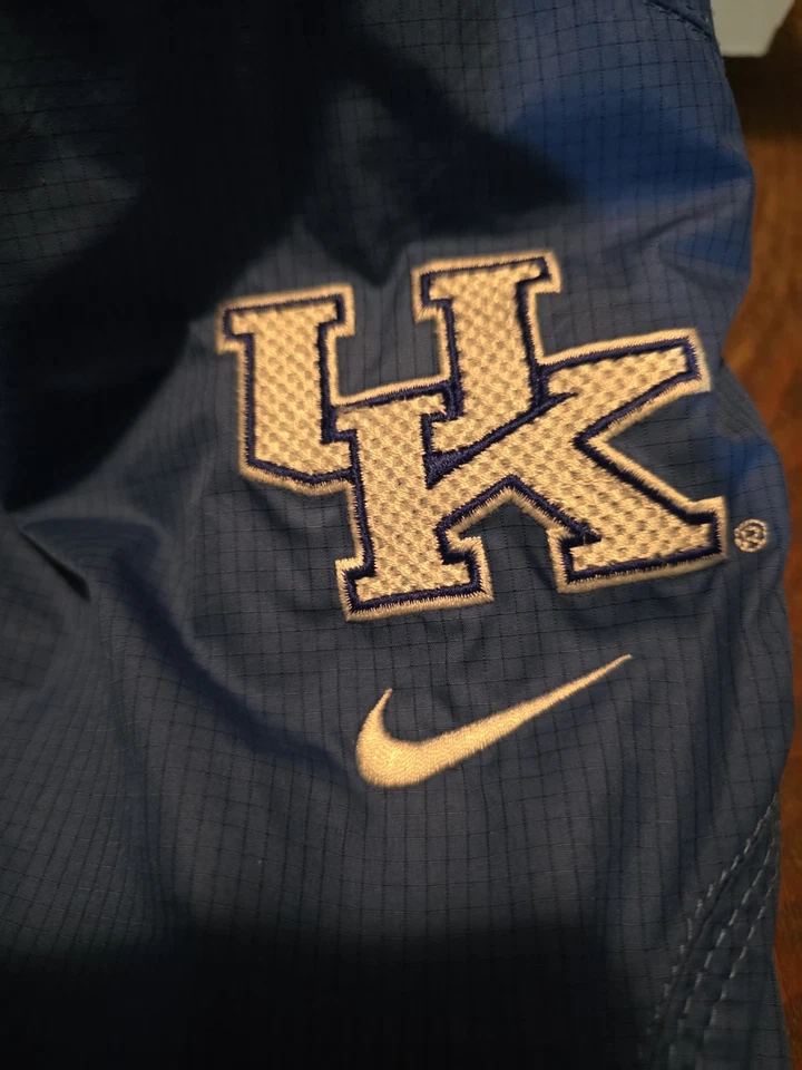 Pantalones de chándal Kentucky Wildcats para hombre XL Nike Team de colección forrados azules Reino Unido usados en excelente estado 👀🔥 Foto 4 de 4