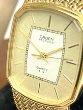 Gruen Unisex Watch 2 Star Quartz Gold Dial Rectangular Mesh Stainless Steel Band