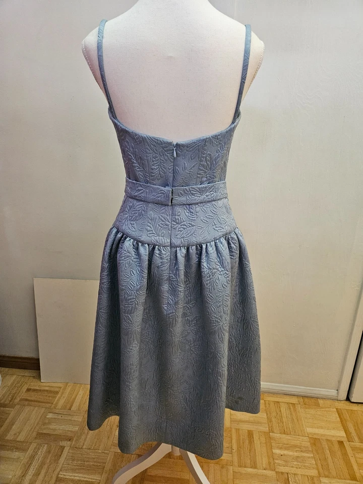 Wonderful MONIQUE LHUILLIER Light Blue Silk Brocade Beaded Formal Dress 4 XS S - Image 2 of 4