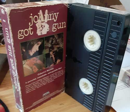 vhs Dalton Trumbo's JOHNNY GOT HIS GUN 1971 Timothy Bottoms RARE HTF MEDIA HOME - Picture 2 of 2