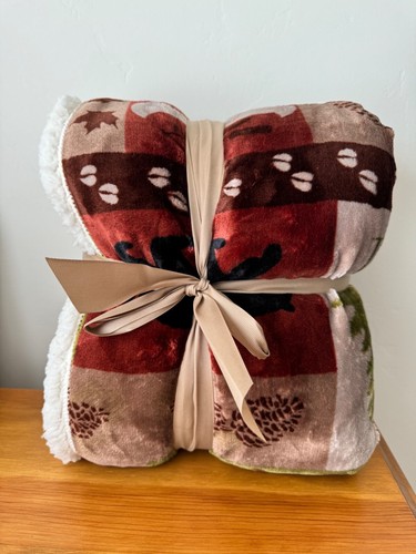 CARSTENS Patchwork Lodge Plush Sherpa Throw 54"/68" NEW - Picture 2 of 4