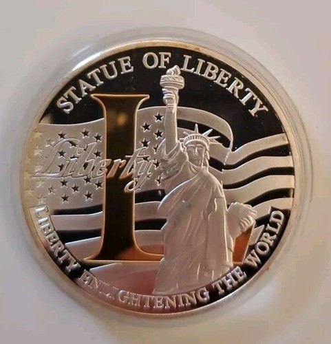 American Mint Statue of Liberty | 40 MM MEDAL | GOLD "L" 2011 - Picture 9 of 9