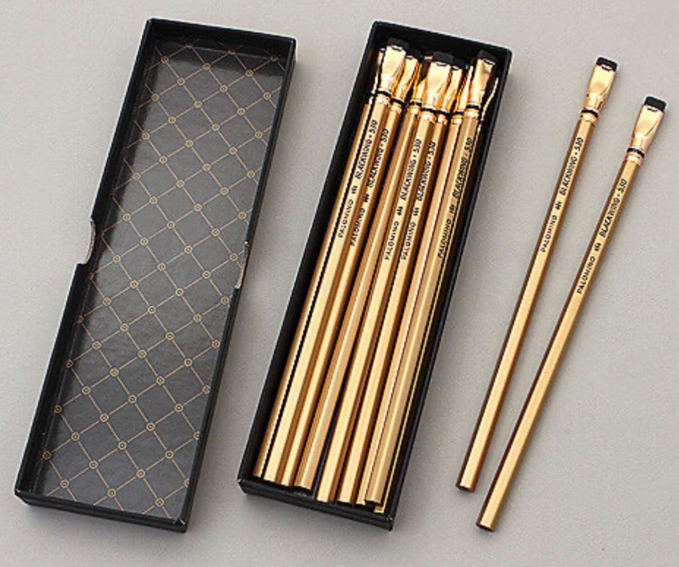 BLACKWING VOLUMES 530 • BOX OF 12 PENCILS