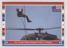 2001 Topps Enduring Freedom Air Assault Soldier Rappels from a Chopper #88 3do