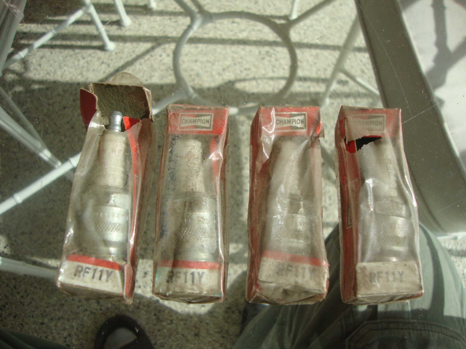4 Champion RF11Y Spark Plugs NOS