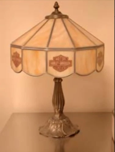 Vintage Harley Davidson Tiffany style Glass Table Light Lamp Bar & Shield