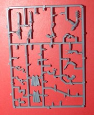 Warhammer Fantasy , WFB - Skaven -  BIts Sprue, weaposn , arms, tails etc #E
