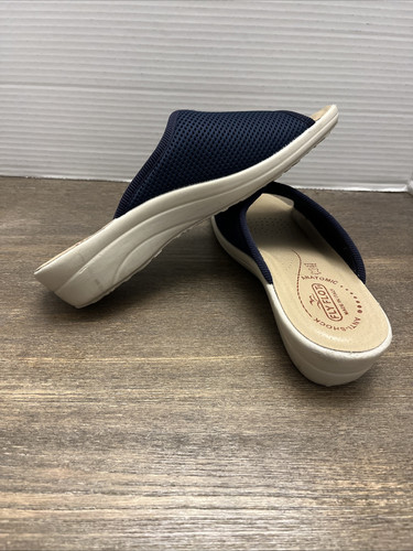 Fly Flot Sandalen Damen 7 US 40 EU blau marineblau Keilabsatz Pantoletten Strick - Bild 8 von 9