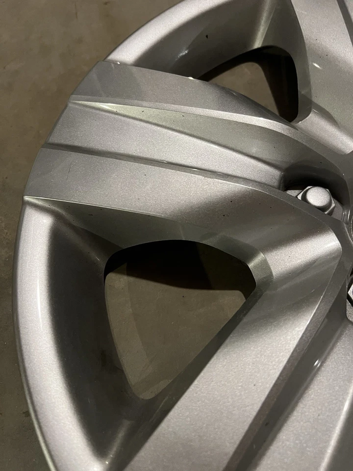 SUBARU LEGACY 17" TAPACUBOS CUBIERTA RUEDA FABRICANTE ORIGINAL PLATA 28811AL00A 2015-2020 Foto 4 de 4