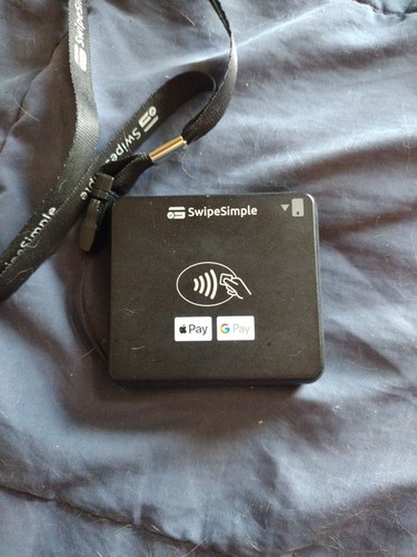 Swipe Simple Swift B250 Bluetooth Card Reader. Lighlty used.