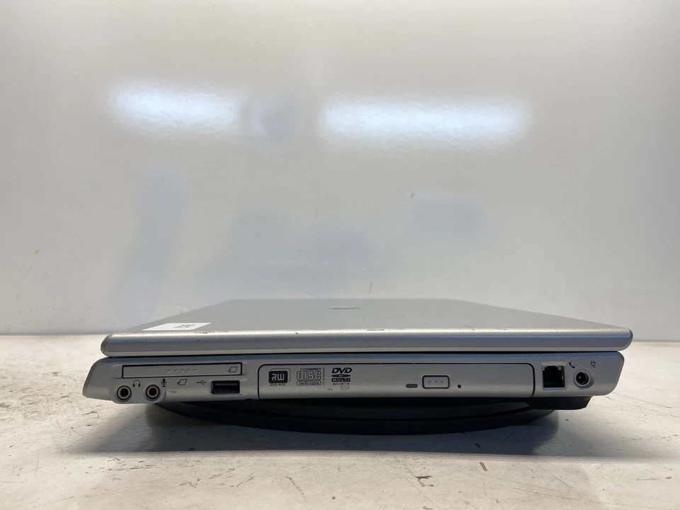 HP Pavilion DV5029US AMD Turion 64 1800 MHz 1 GB SIN DISCO DURO Foto 4 de 4