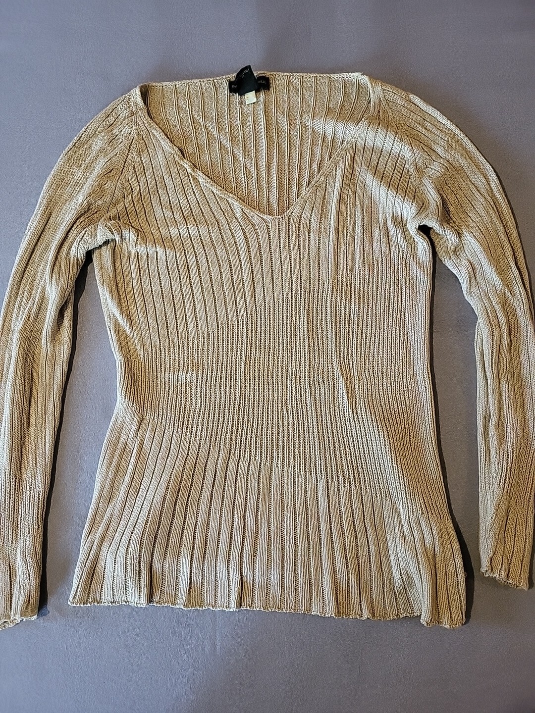 Banana Republic Womens Beige V-Neck Knit Pullover Sweater Long Sleeve Small USA