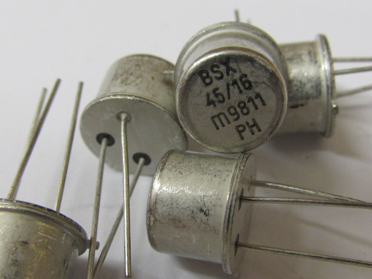 Lotto Di 10 Transistor NPN Philips BD115 In Contenitore TO39 (NOS)