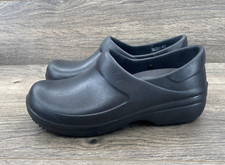 Crocs Dual Comfort Clogs Shoes Women  s Size 5 Black Slip Resistant Work Slip On