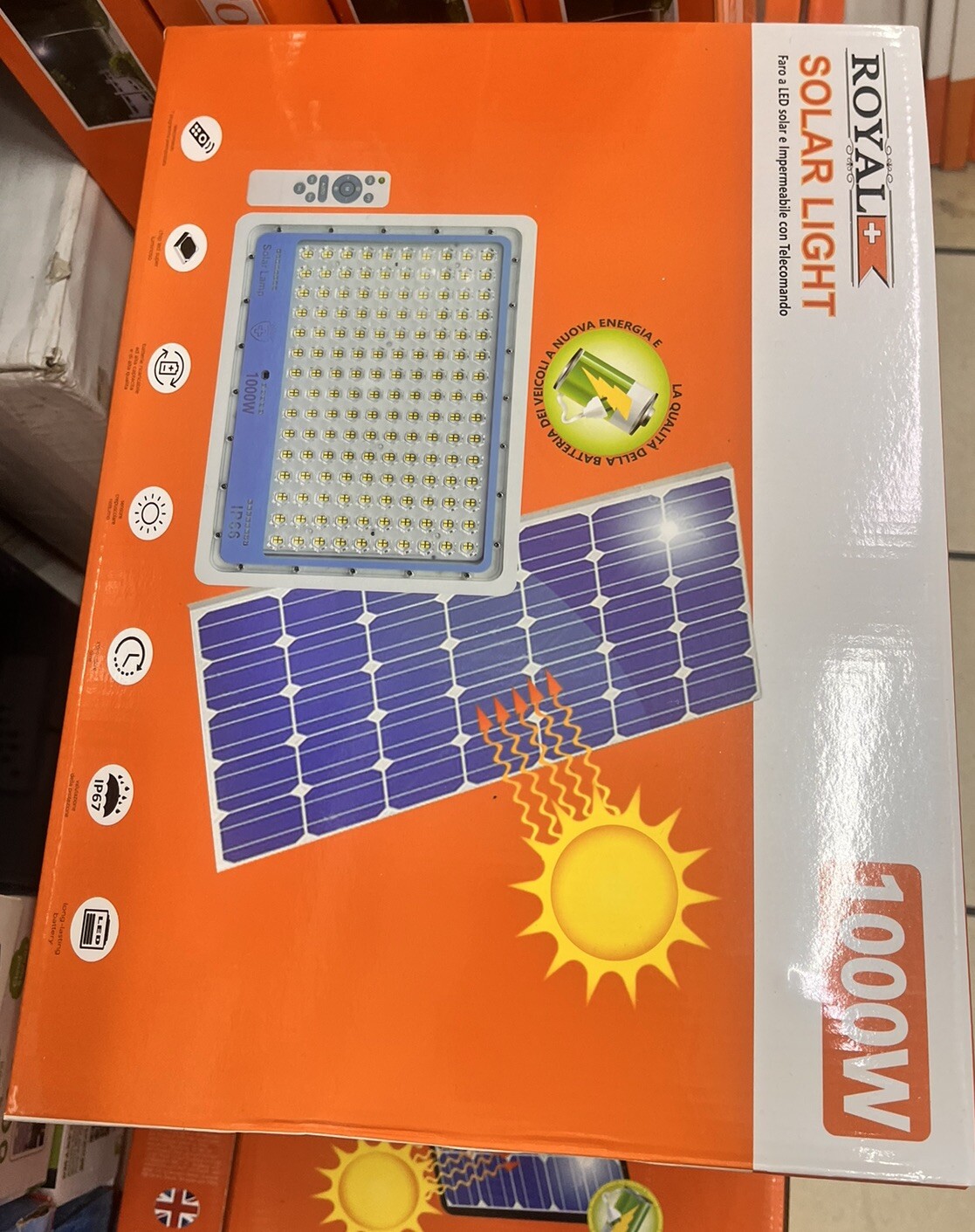 Faro Solare Royal 1000W IP67: Illuminazione Esterna Potente e Crepuscolare