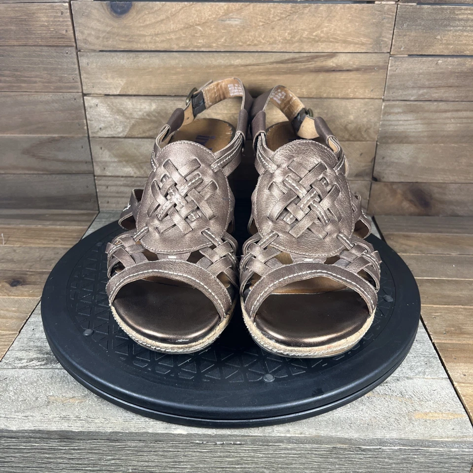 Sandalias Indigo by Clarks para mujer talla 10M Gull Pond bronce cuña tiras Foto 2 de 4