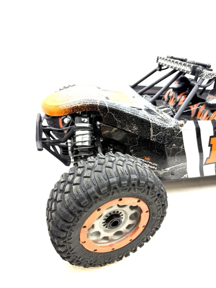 Losi RC Truck 1/5 DBXL-E 2.0 4 Wheel Drive Desert Buggy Brushless RTR - Image 2 of 4