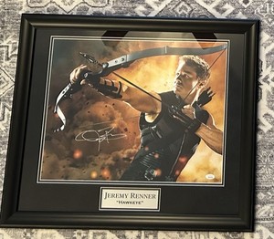 Jeremy Renner Signed | eBay
