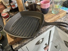 Lodge 9.5-inch Cast Iron Griddle Stove Plate