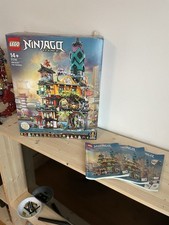 LEGO NINJAGO: Die Gärten von Ninjago City (7...