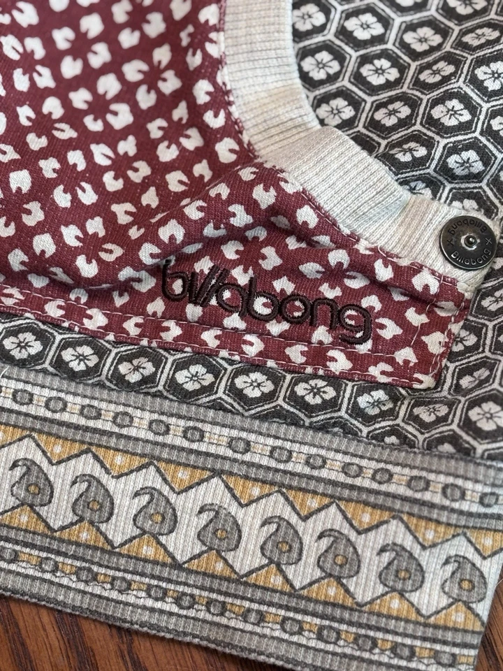 Jaqueta com capuz Billabong Boho feminina M com zíper floral estampa tribal bolsos de algodão - Imagem 3 de 4