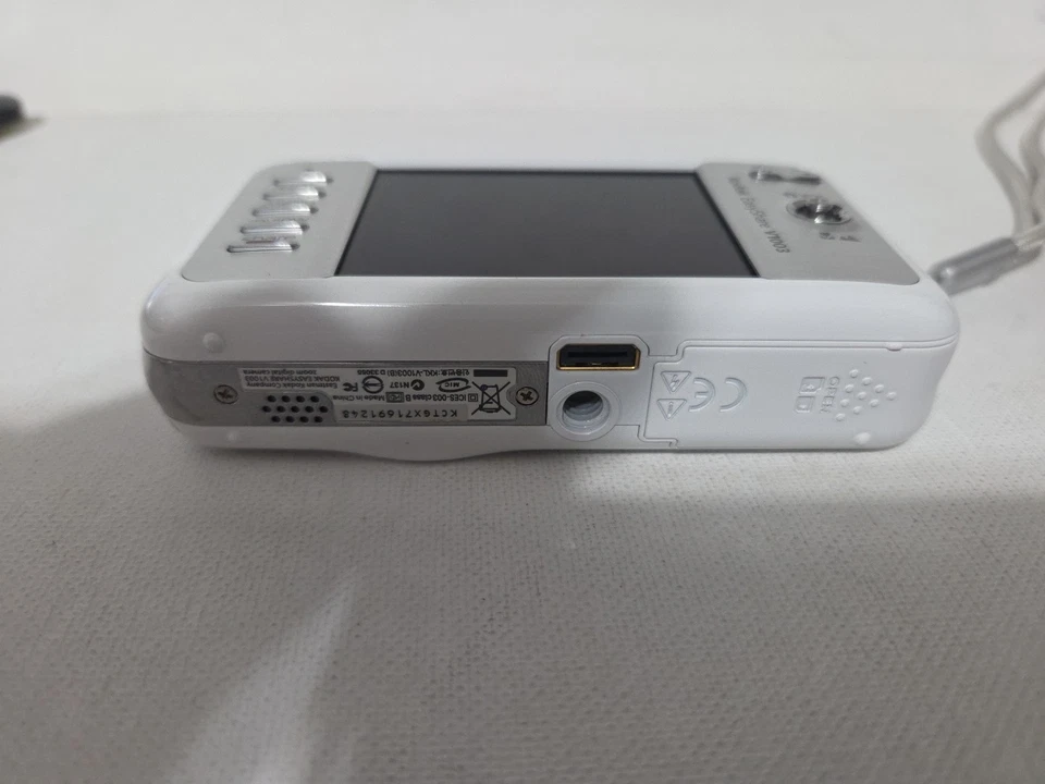 Kodak EasyShare V1003 White Camera 10 MP Digital 3X Zoom LCD  Battery Un Tested - Image 4 of 4
