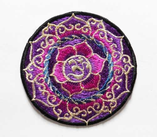 * Sew On Patch * Nepalese Made * 8.3 cm * Lotus Om - Red Purple - Picture 5 of 13