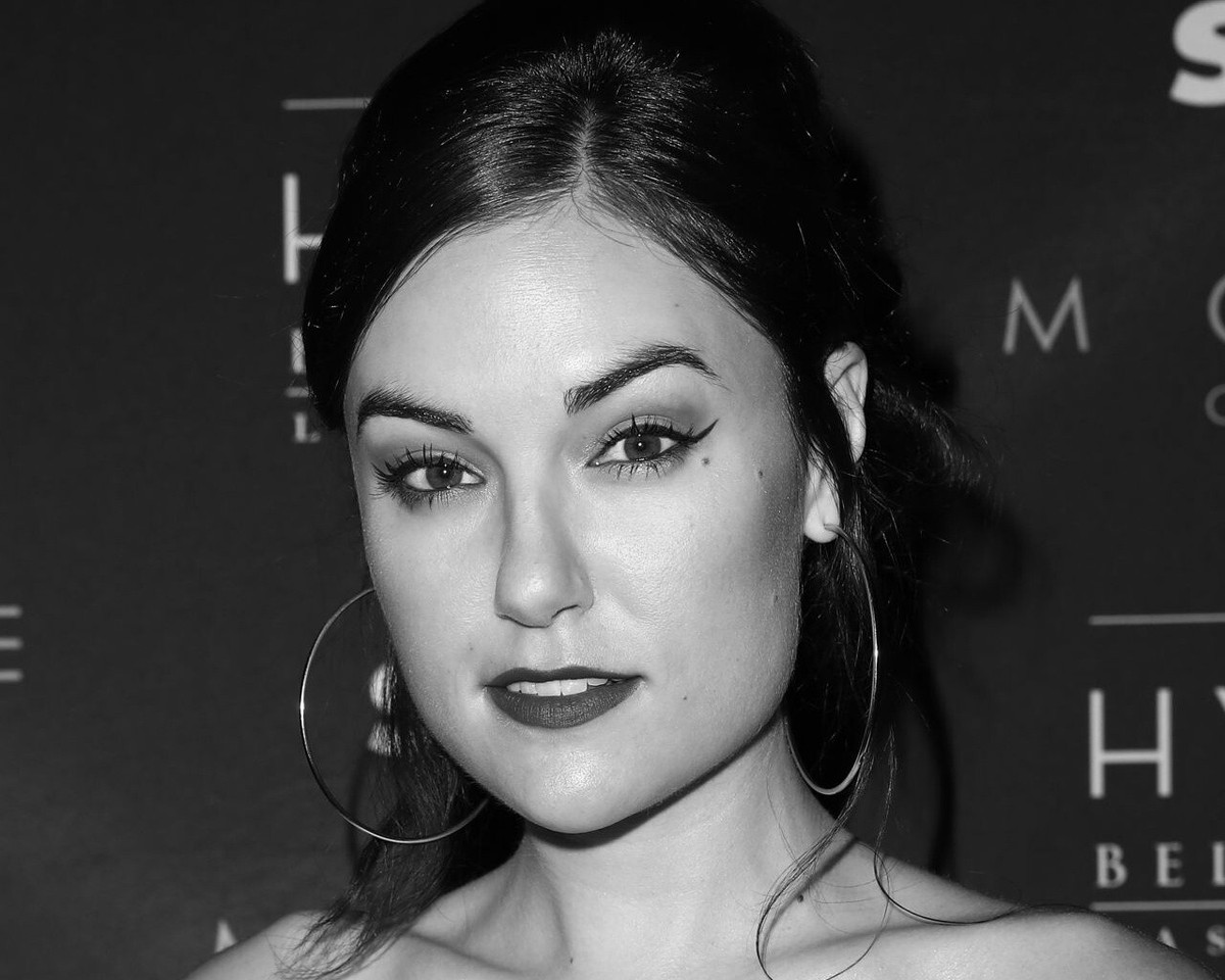 sasha grey green dress SEXY 8x10 PHOTO * Occasion: Halloween