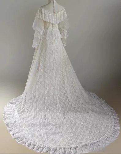 Vintage Boho Wedding Dresses V-Neck Tiered Lace Ruffle Sweep Train Bridal Gowns - Picture 4 of 13