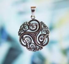 Sterling Silver (925)  Celtic  Triskele  Triple  Spiral  Pendant  !!     New  !!