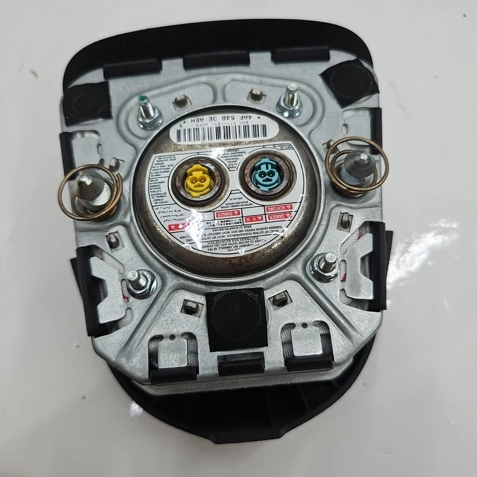 CHEVROLET CHEVROLET MALIBU 2013 2014 2015 OEM BLACK LEFT DRIVER STEERING WHEEL - Image 2 of 3