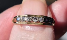 18ct 750 Yellow Gold 7 Diamond Stone Dress Ring Size M