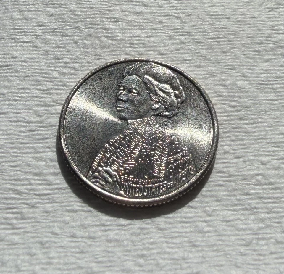 2023 D  Jovita Idar Quarter Error Coin Mint 'In Cod We Trust' Rare Coin - Image 3 of 4