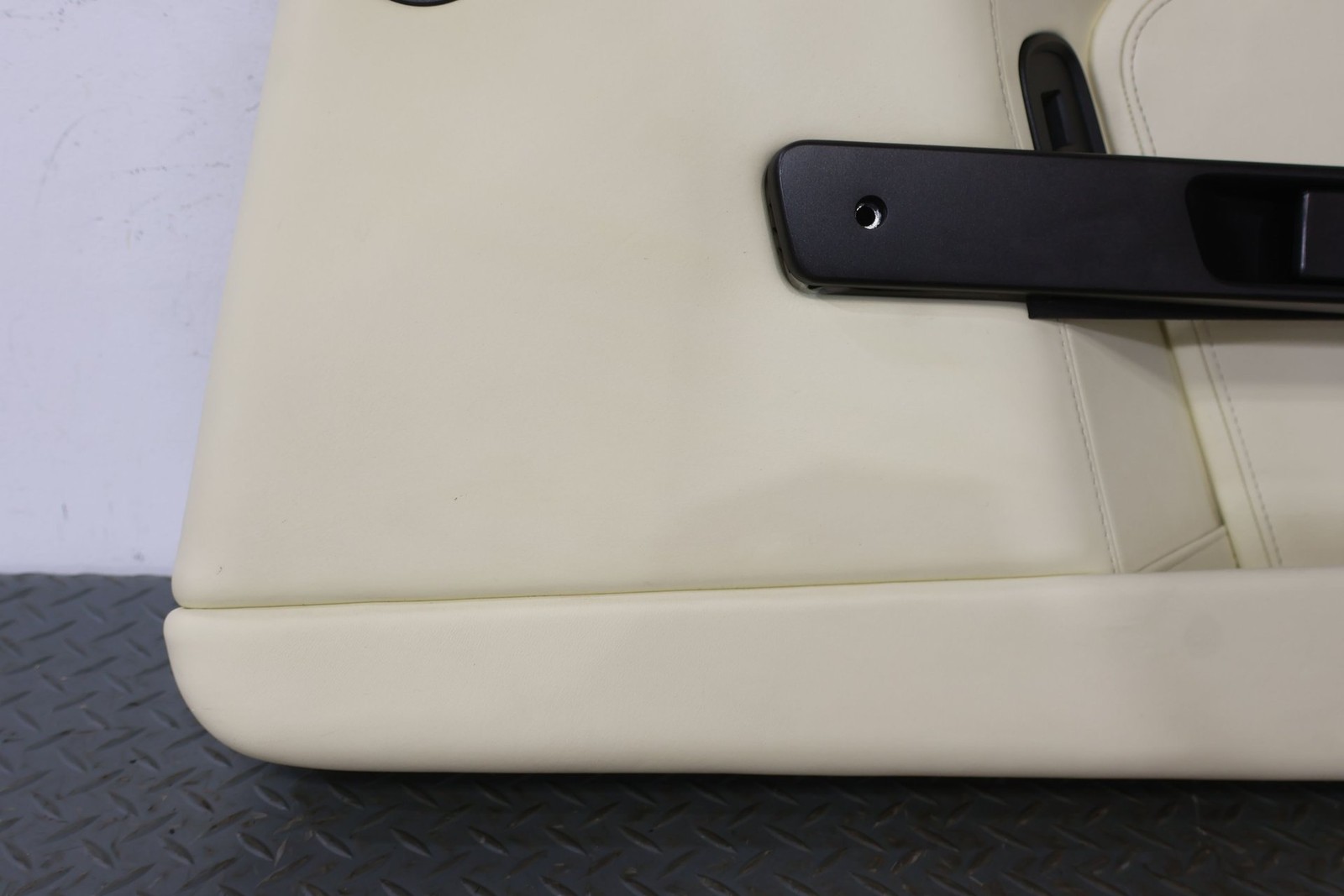09 Aston Martin V8 Vantage Pair LH&RH Interior Door Trim Panels (Cream Truffle)
