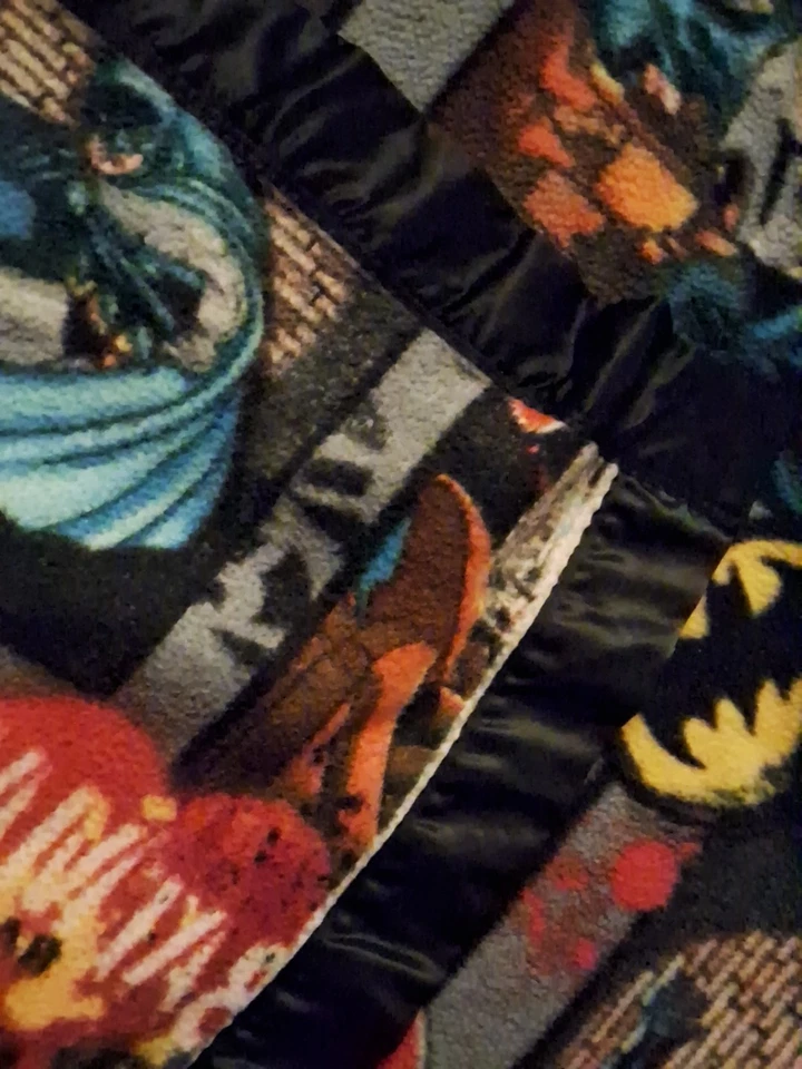 Batman Super Hero DC Comic Soft 2- Side Print Fleece Silk Lining Blanket 60"X72" - Image 4 of 4